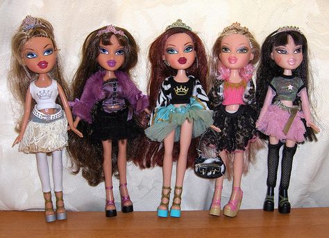 Bratz Princess dolls | Flickr - Photo Sharing! All Bratz Dolls, Dc Superhero Girls Dolls, 16th Birthday Outfit, Bratz Doll Outfits, Girl Fashion Style, Brat Doll, Bratz Girls, Cute Nike Outfits, Bratz Inspired Outfits