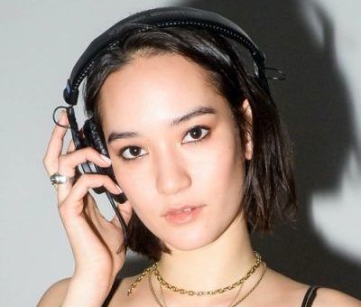 Celebrity biography, gossip, lifestyle and relationship Mona Matsuoka, Japanese Eyes, Kawaii Hair, Bryce Hall, Black Hair Color, Vogue China, Kawaii Hairstyles, High End Brands, Celebrity Biographies