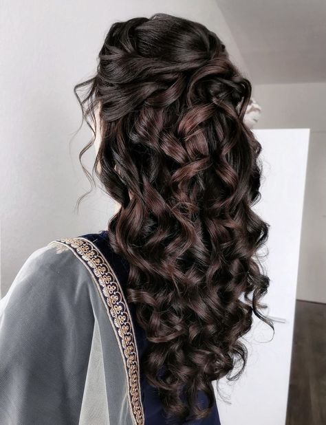 Beautiful curls with a suttle twist to make a half up look. Hair around the face to frame it. Half Up Half Down Plait Wedding Hair, Curly Up Down Hairstyles, Curly Royal Hairstyles, Hair Styles With Middle Part, Curled Prom Hair Half Up, Half Up Half Down Maid Of Honor Hair, Curls Half Up Half Down, Half Up Half Down Bun Wedding Hair, Half Up Half Down Wedding Hair Curly