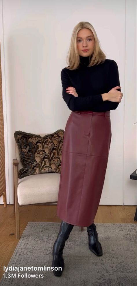 Red Leather Skirt Outfit Ideas, Maroon Leather Skirt Outfit, Burgundy Skirt Outfit Fall, Burgundy Leather Skirt Outfit, Maroon Leather Skirt, Red Leather Skirt Outfit, Brown Leather Skirt Outfit, Leather Skirt Outfit Winter, Burgundy Skirt Outfit