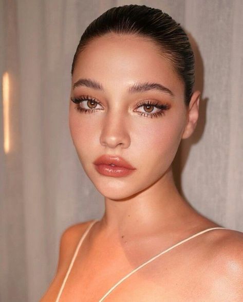 Natural Glam Brown Eyes, Glowy Bronze Makeup Glam, Madeline Cline Makeup, Upturned Eyes Makeup, Wedding Guest Hair And Makeup, Doe Eyes Makeup, Madeline Cline, Doe Eye Makeup, Bronze Eye Makeup