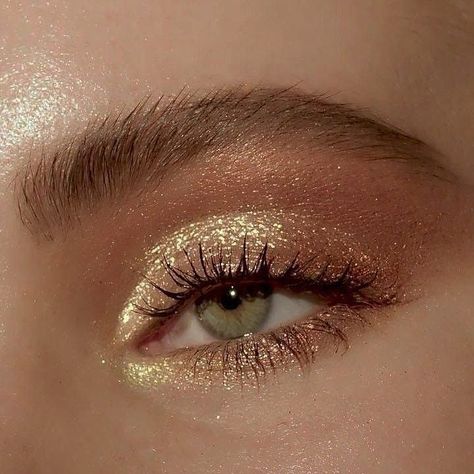 Gold Eyeshadow, Lashes, Glitter, Makeup, Green, Gold, Beauty, Make Up