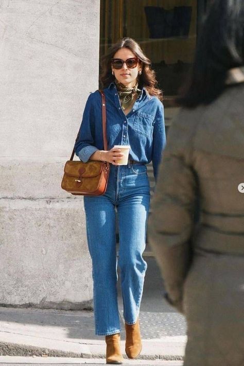 Denim Shirt Outfit Fall, Denim Shirt Outfit Ideas, Denim Shirt Outfits, Denim Shirt Outfit Women, Chambray Shirt Outfits, Autumn Shirt Outfit, Shirt Outfit Ideas, Denim Shirt Outfit, Denim Outfit Men