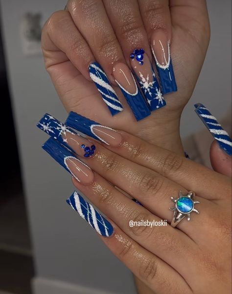 Blue Nail Designs Christmas, Christmas Nail Designs With Rhinestones, Royal Blue New Years Nails, Blue Christmas Nails Designs, Square Acrylic Nails Designs Winter, Short Blue Christmas Nails, Blue Christmas Acrylic Nails, Christmas Nails Baby Blue, Winter Christmas Nails Blue