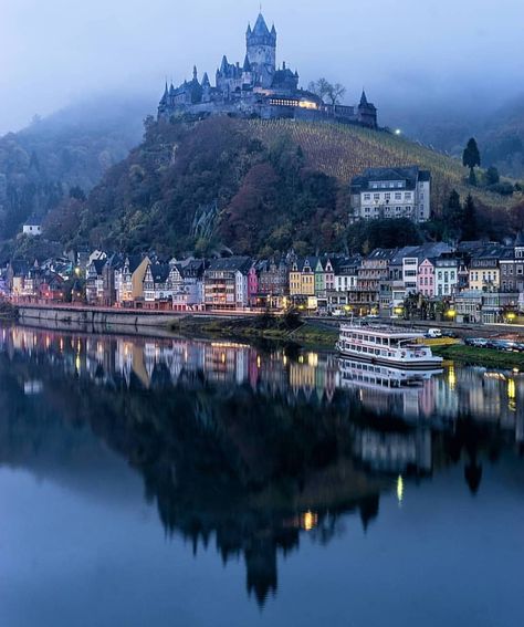 Photo by @robert.bilos check out his feed for more Cochem Germany, Castle Germany, Rhineland Palatinate, Landscaping Images, Beautiful Places To Visit, Travel Insurance, Places To See, Travel Blogger, Places To Travel