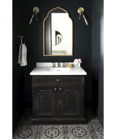 Dark bathroom ideas: 13 dramatic look that deviate from the 'norm' | Real Homes Bathroom Paint Color Inspiration, Bathroom Paint Color, Dark Bathroom Ideas, Patterned Bathroom Tiles, Dark Bathroom, Dark Bathrooms, Bathroom Paint, Paint And Paper Library, Interior Bathroom