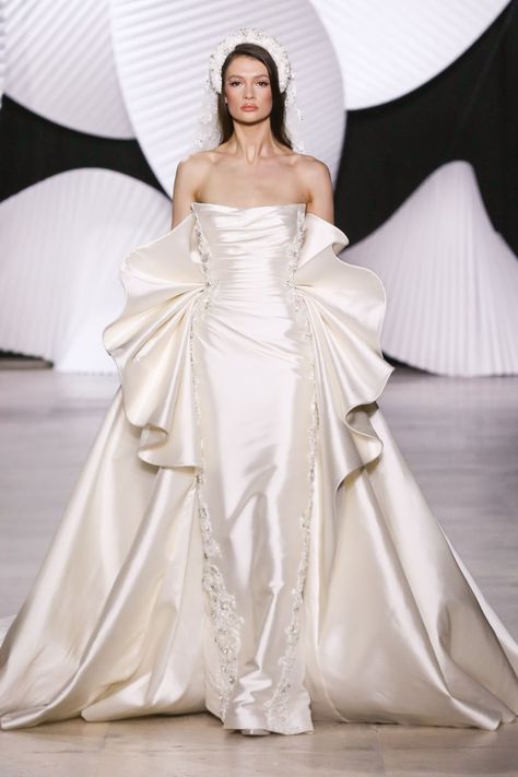 The Must See Bridal Looks and Trends From Paris Haute Couture Fashion Week 2024 Ethereal Gowns, Tony Ward Couture, Bridal Trends, Fashion Week 2024, Paris Haute Couture, Bridal Elegance, Tony Ward, Off White Dresses, Couture Week