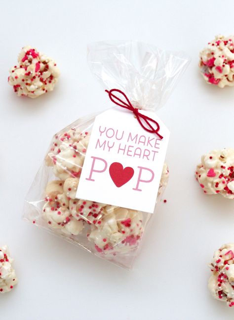 Hi Everyone! I am over at I Heart Naptime sharing a fun Valentine’s Popcorn Ball Recipe and free printable. Pop on over. Diy Valentines Day Gifts For Him, Saint Valentin Diy, Valentine's Day Treats, I Heart Naptime, Valentines Day Food, Valentines Day Treats, Valentine's Day Quotes, Valentines Food, My Funny Valentine