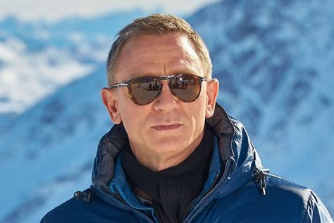 James Bond Outfits, Bond Outfits, Bond Spectre, James Bond Spectre, Eyewear Inspiration, James Bond Style, Popular Sunglasses, Persol Glasses, Folding Sunglasses