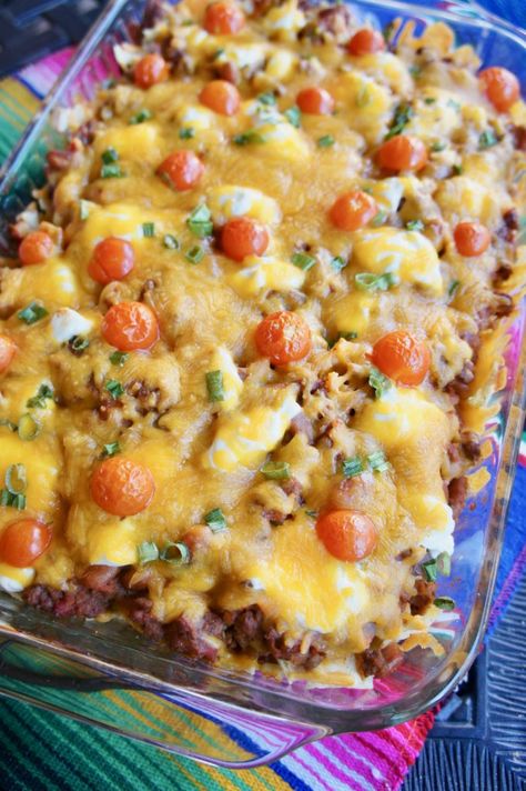 Nacho Casserole Recipe, Nacho Pie, Nacho Casserole, Mexican Casseroles, Cheerios Recipes, Bean Nachos, Nachos Ingredients, Cheeseburger Pie, Mexican Lasagna