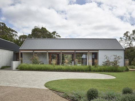 Honeysuckle House, Shoreham — Planned Living Architects Honeysuckle House, Simple Architecture, Timber Pergola, Weatherboard House, Australian House, Pool Landscape, Passive Solar Design, New Staircase, Glass Pool