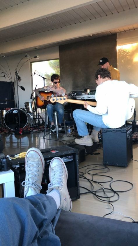 Band Practice Aesthetic, Musician Boyfriend, Band Practice, Band Aesthetic, Jesse Rutherford, A Streetcar Named Desire, Rockstar Aesthetic, Music Studio Room, Garage Band