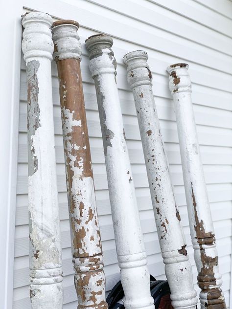 Pillars Decorations Ideas, Old Porch Posts Repurposed, Old Porch Post Ideas Repurposed, Diy Wood Candlesticks, Porch Post Ideas, Diy Candlesticks, Candlestick Makeover, Table Leg Candle Holder, Tree Branch Candle Holder