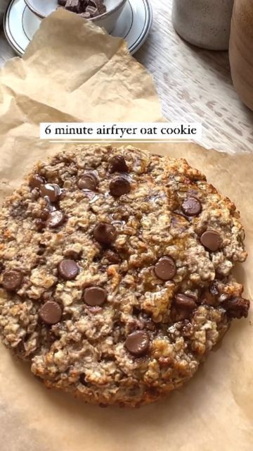 Air Fryer Oatmeal Cookies, Air Fryer Oat Cookies, Airfryer Oatmeal Cookies, Airfryer Oat Cookies, Airfryer Banana Oatmeal Cookies, 6 Minute Air Fryer Oat Cookie, Healthy Oat Cookies, Banana Cookies Healthy, Oat Chocolate Chip Cookies