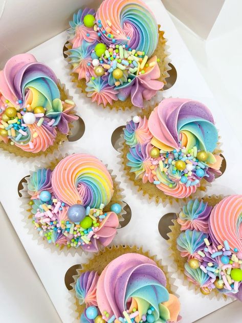 Caticorn Cupcakes, Unicorn Cupcakes Ideas, Rainbow Cupcakes Ideas, Pastel Rainbow Cupcakes, Caticorn Cake, Rainbow Unicorn Cupcakes, Birthday Cake Rainbow, Kids Birthday Cupcakes, Girl Birthday Cupcakes