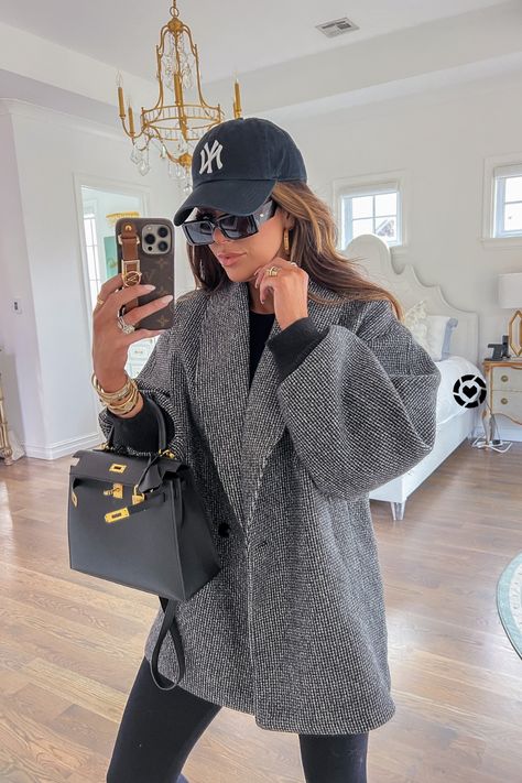 47 Brand Cap Outfit, Ny Cap Outfit, Emily Ann Gemma, Ny Cap, Winter Fashion Looks, Outfit Ideas Winter, Emily Ann, Fashion Outfit Ideas, Cap Outfit