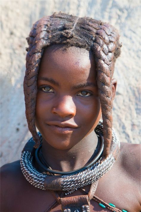 Himba girl: how interesting Himba Girl, Himba People, African People, African Culture, African Hairstyles, African Beauty, World Cultures, 영감을 주는 캐릭터, Afro Hairstyles