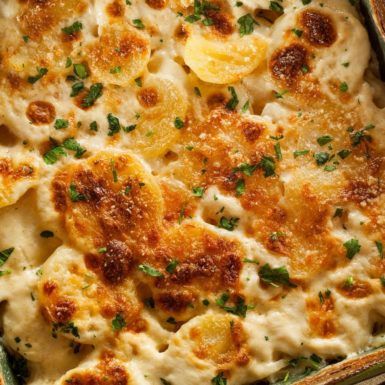 Smoker Potatoes, Scalloped Potatoes Au Gratin, Smoked Potatoes, Creamy Scalloped Potatoes, Cultured Food, Au Gratin Potatoes, Au Gratin Potato Recipes, Potato Appetizers, Gratin Potatoes