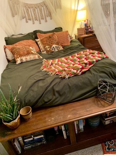 Wooden Bed Frame Ideas Diy, Indie Bed Frame, Diy Bookshelf Bed, Bookshelf Bedframe, Cozy Bed Frame, Dark Wood Bedframe, Bookshelf Bed Frame, Bed Frames Aesthetic, Book Shelf Bed