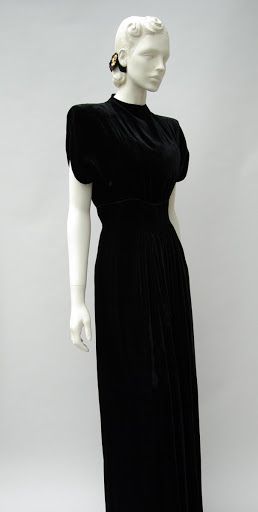 Black Velvet Gown, Velvet Evening Gown, Madeleine Vionnet, Velvet Evening Dress, Fashion Decades, Jeanne Lanvin, 1930s Fashion, Full Length Dress, Black Velvet Dress