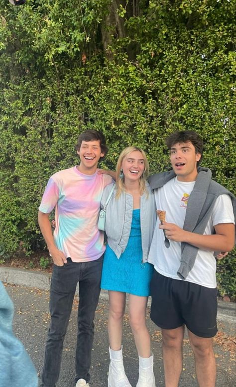 Meg Donnelly Zombies, Pearce Joza, Zombies Cast, Zombies 3, Disney Channel Movies, Meg Donnelly, Simba And Nala, Zombie Disney, Zombie Movies