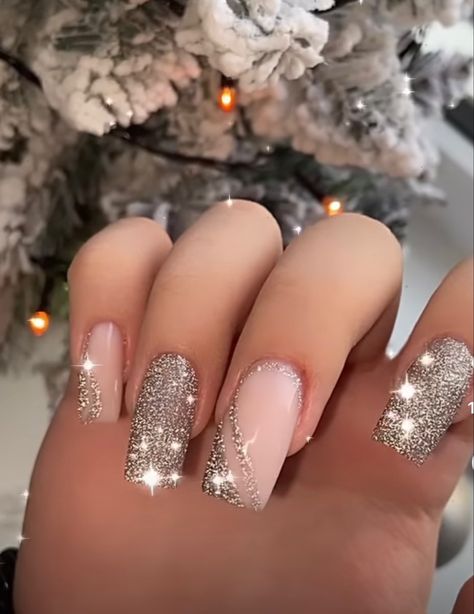 New Years Eve Nails Ideas Square, New Year Ombre Nails, Elegant Holiday Nails Classy Sparkle, New Years Acrylic Nails Design, New Years Nails 2023 Short, Party Nails With Glitter, New Year Nails Design 2023 Short, New Years Nude Nails, News Years Nails Sparkle