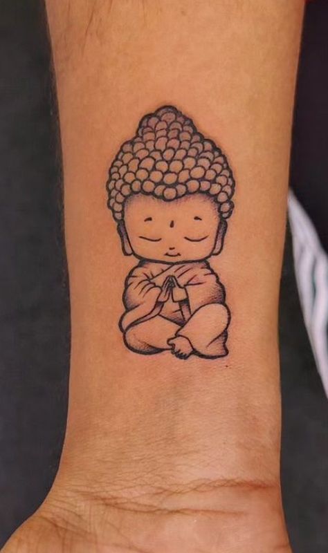 Buhda Art Tattoo, Tattoo Idea Hand, Female Buddha Tattoo, Small Buddha Tattoo, Buddha Back Tattoo, Buddha Tattoo Design Ideas, Buddha Lotus Tattoo, Laughing Buddha Tattoo, Namaste Tattoo