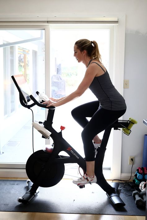 How Does the New Peloton Bike Compare to the Original At-Home Bike? Peloton Workout Plan, Peloton Workout, Intense Cardio Workout, Peloton Bike, Bike Prices, Growing Business, Fitness Photos, Popsugar Fitness, Ted Talks