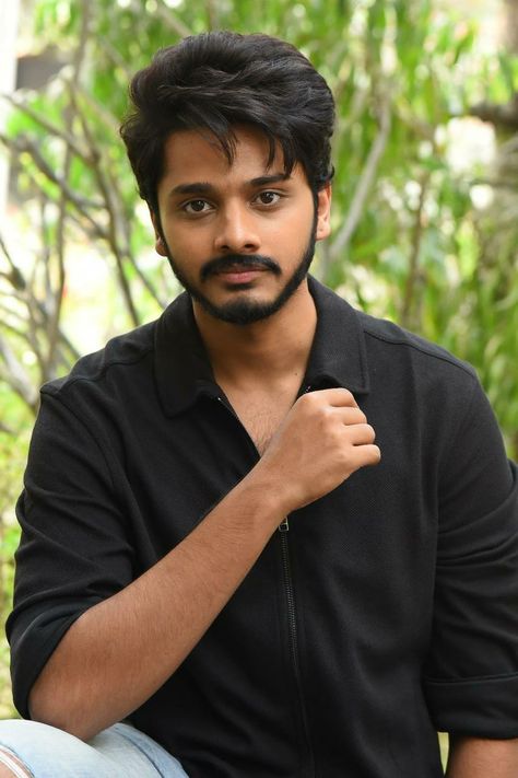 Teja Saja, Teja Sajja Photos, Hanuman Movie, Middle Class Family, Telugu Hero, Jerry Wallpapers, Royal Wallpaper, Value Of Life, Class Family