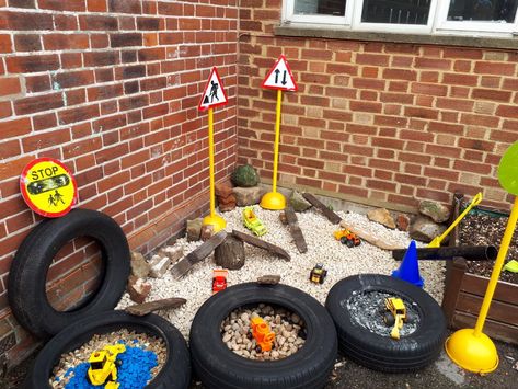 EYFS construction area outdoors. Den Building Eyfs Outdoor Play, Nursery Construction Area Ideas, Eyfs Outside Area Ideas, Outside Eyfs Ideas, Outdoor Play Eyfs, Outdoor Construction Play Area, Year 1 Outdoor Provision, Eyfs Outside Area, Construction Area Early Years Outdoor