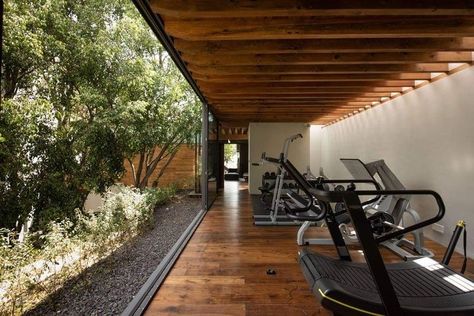 Gym Paint Ideas, Home Gym Paint Ideas, Patio Gym, Gym Architecture, Dream Gym, House Gym, Gym Room At Home, Indoor Gym, Gym Interior