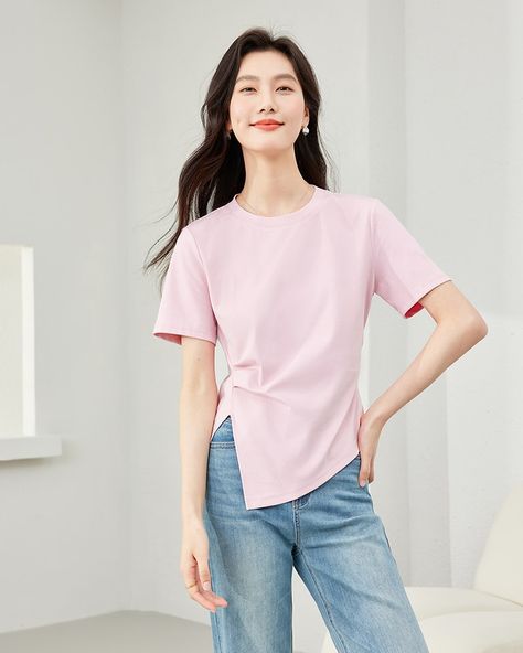 Welcome summer | T-Shirt 🌸Peach pink adds a touch of romance, while waist pleats create a slimming effect. 🛒https://www.vimlystore.com/products/24bm6096 #vimlystore #newin #TShirt Peach Shirt, Female Tops, Welcome Summer, Pink T Shirt, Pink Tshirt, Peach Pink, Side Split, Summer Tshirts, Summer Casual