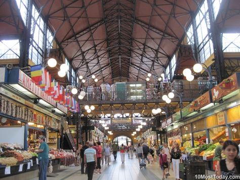 Best Indoor Markets In The World: The Great Market Hall Farmers Market Restaurant, Indoor Farmers Market, Farms Market, Future Restaurant, Art Engineering, Indoor Tents, Indoor Markets, Market Display, Market Ideas