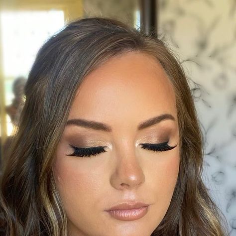 MPB | Wedding Hair and Makeup on Instagram: "🍂 𝐹𝑎𝑙𝑙 𝑓𝑎𝑐𝑒 🍂 . ." Makeup For Homecoming Full Face, Soft Glam Bridesmaid Makeup Brown Eyes, Fall Wedding Makeup For Bride Brown Eyes, Bridesmaid Makeup Brown Eyes, Fall Bridesmaid Makeup, Fall Wedding Makeup For Bride, Airbrush Bridal Makeup, Fall Bridal Makeup, Glam Bridesmaid