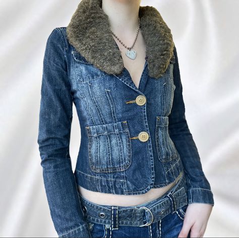 Blue Fluffy Jacket, Jean Jacket Y2k, Denim Fur Jacket, Blue Jean Jacket Outfits, Blue Fur Jacket, 2000s Jacket, Fur Denim Jacket, Mini Outfits, 70s Inspiration