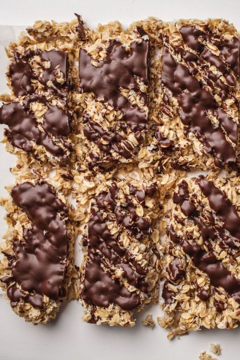 Joe Wicks Protein Flapjacks Recipe Protein Flapjack, Flapjacks Recipe, Protein Flapjacks, Protien Powders, Flap Jack, Flapjack Recipe, Joe Wicks, Peanut Butter Oats, Chefs Table