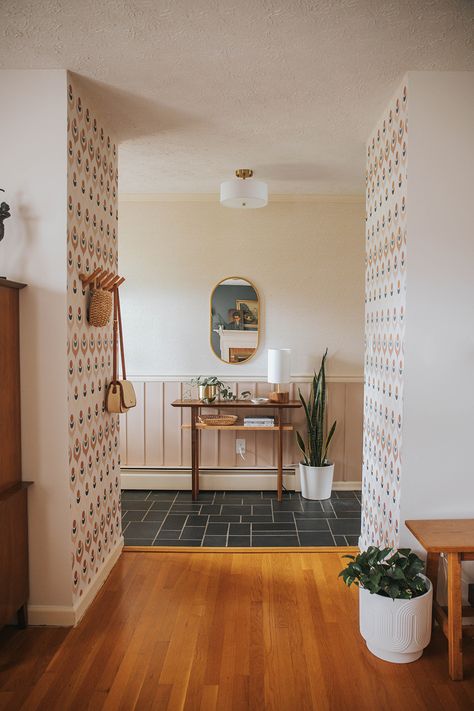 Small entryway organization