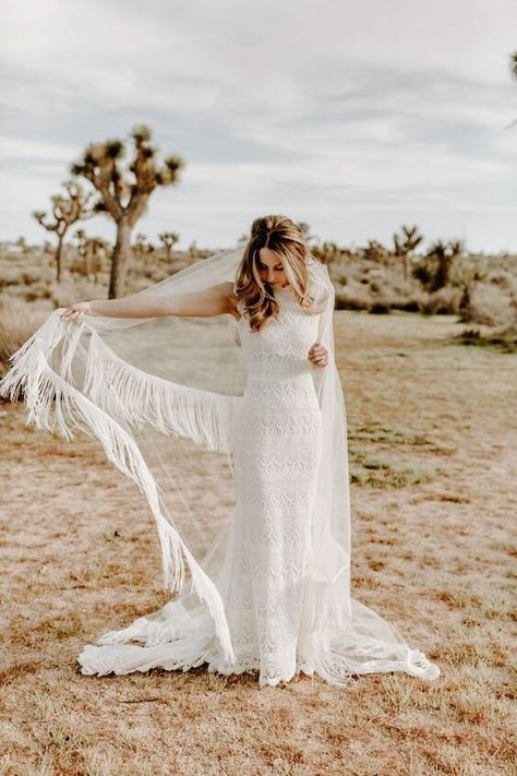 5 Trending Nontraditional Veils Wedding Veil Boho, Fringe Wedding Veil, Boho Veil Bohemian Bride, Fringe Veil, Western Veil, Fringe Wedding Dresses, Wedding Dress Fringe, Desert Ranch, Bohemian Veils