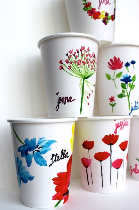 Flower Place Cards, Flower Cups, Paper Cup Design, Flower Place, Flower Places, Coffee Cup Art, E Craft, Bridal Shower Decor, Paper Coffee Cup