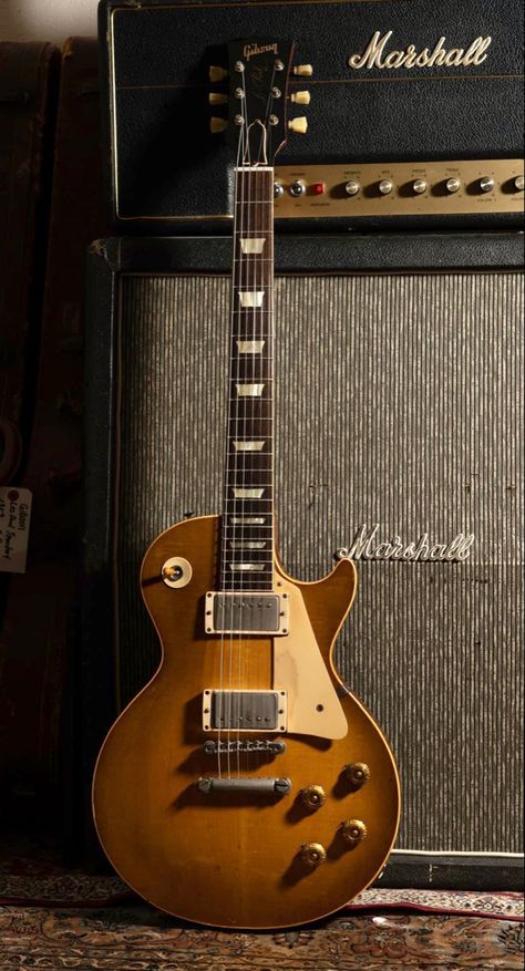 9-0851 Guitar Smash, Epiphone Electric Guitar, Relic Guitar, Vintage Les Paul, Vintage Guitar Amps, Gibson Les Paul Studio, Guitar Rig, Guitar Obsession, Guitar Photos