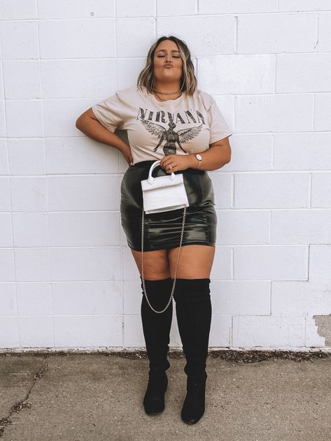 Graphic Shirt And Leather Skirt, Leather Skirt Outfit Party Night Plus Size, Leather Skirt With Tshirt Outfit, Brown Leather Skirt Outfit Plus Size, Plus Size Leather Dress Outfit, Leather Skirt Plus, Leather Skirt And Tshirt Outfits, Plus Size Party Outfit Club, Outfits With Leather Skirt