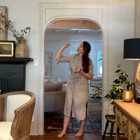 MaCenna Lee (@xomacenna) • Photos et vidéos Instagram Macenna Xo Kitchen, Xo Macenna Living Room, Xo Mckenna, Xo Macenna Cottage, Moody French, Xo Macenna, House Makeover, Victorian House, Living Room Inspo