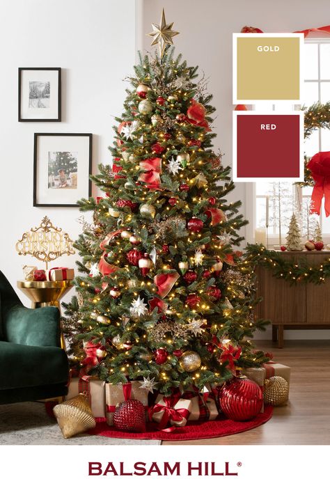 Christmas Tree With Red And Green, Christmas Tree Red And Gold Decorations, Red And Green And Gold Christmas Tree, Traditional Red Green And Gold Christmas Tree, Christmas Tree Green Red Gold, Traditional Christmas Trees Decorated, Gold Red Green Christmas Tree, Gold Green Red Christmas Tree, Green Red And Gold Christmas Decor