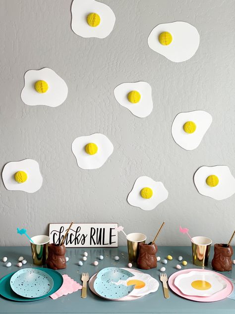 An Egg-cellent Easter – Klos + Co Easter Appetizers Easy, Chicken Party, Birthday Breakfast Party, Kids Brunch, Egg Party, No Egg Desserts, Farm Themed Party, Easter Appetizers, Farm Themed Birthday Party