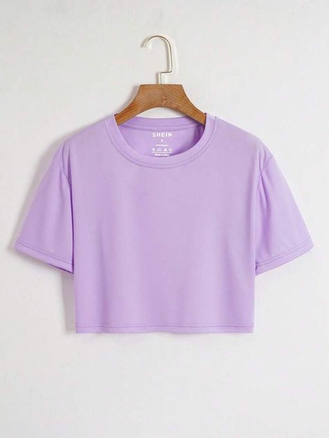 Cute Cropped Shirts, Cutesy Outfit, Blusas Crop Top, Mode Purple, Cute Sweaters For Fall, Cute Preppy Outfits, Easy Trendy Outfits, Crop Top Outfits, Cute Crop Tops