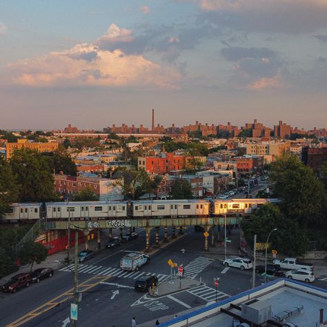 13 Things To Know About Living in The Bronx Things To Do In Bronx Ny, Bronx New York Aesthetic, The Bronx Aesthetic, Bronx Aesthetic, Bronx Photography, South Bronx New York, Bronx Nyc 70s, New York Sightseeing, Pretty Sights