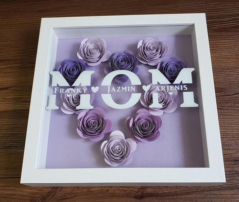 Quotes Girlfriend, Shadow Box Gifts, Flower Shadow, Diy Shadow Box, Flower Shadow Box, Diy Mothers Day Gifts, Personalized Mother's Day Gifts, Mother's Day Diy, Mors Dag