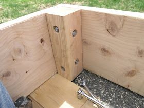 Dover Projects: How to Build a Sandbox with Seats Sandbox Plans, Build A Sandbox, Wooden Sandbox, Diy Sandbox, Outdoor Play Areas, Backyard Playground, Backyard For Kids, Woodworking Videos, Kids Wood