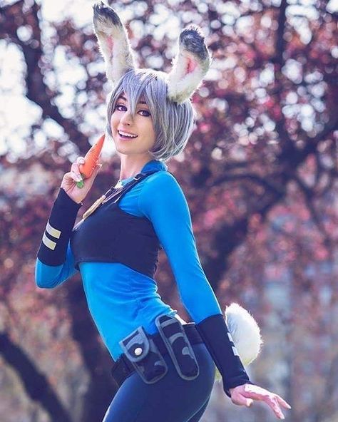 So cute. Judy Hopps cosplay by @byndogehk. #disney #judyhopps #judyhoppscosplay #judy #judycosplay #cosplaygirl #zootopia #zootopiacosplay #cute #anime #movie #followme#love#comicon#animeexpo#cosplay#cosplaycostumes#cosplayer#coser#anime#cos#instagram Judy Hopps Cosplay, Zootopia Cosplay, Judy Hops, Zootopia Judy, Judy Hopps, Disney Cosplay, Amazing Cosplay, Geek Girls, Cute Cosplay