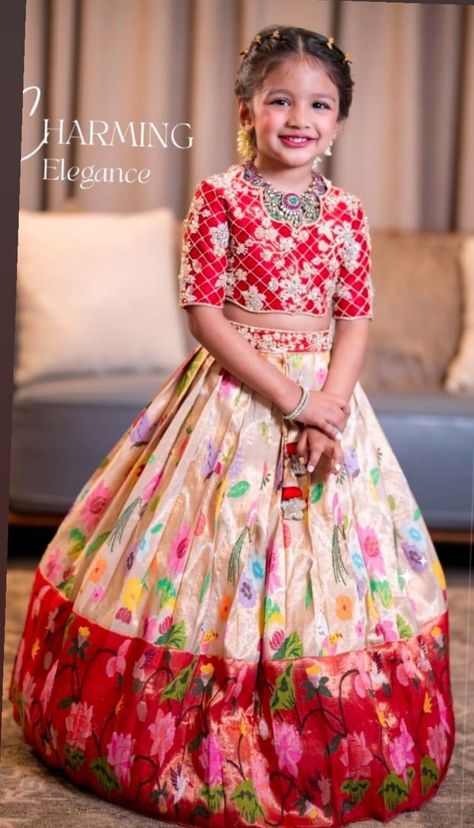 Girls Ethnic Wear Indian Children, Lehenga Models, Latest Dress Patterns, South Indian Bride Jewellery, Girls Ethnic Wear, Baby Lehenga, Indian Brides Jewelry, Chiffon Blouses Designs, Kids Indian Wear